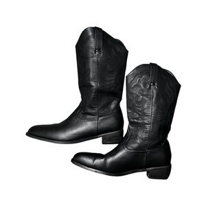 Black cowboy boots size 13